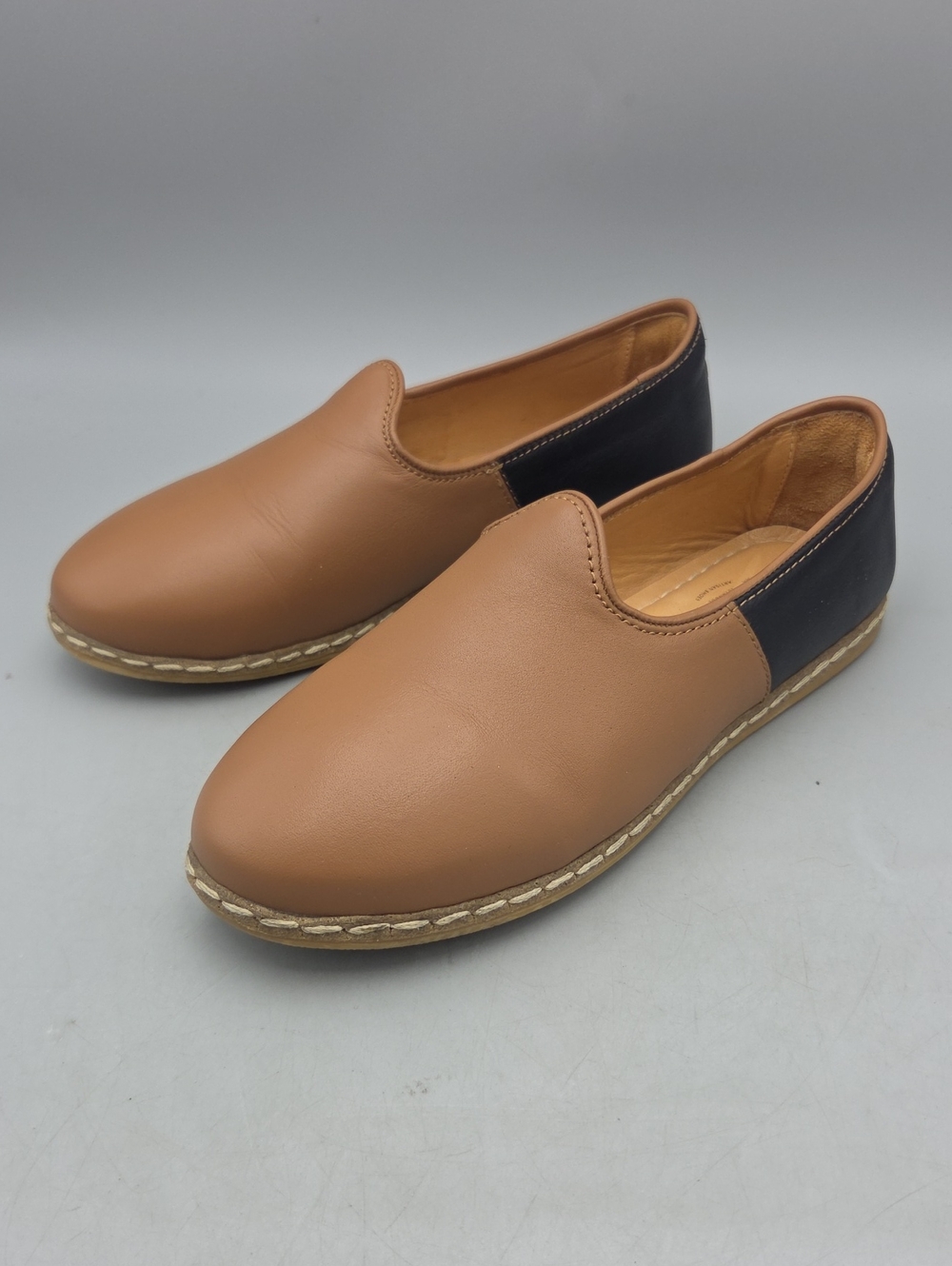 Charix Slip-On Shoes Two Tone Women 38 US 8 Loafers Leathers